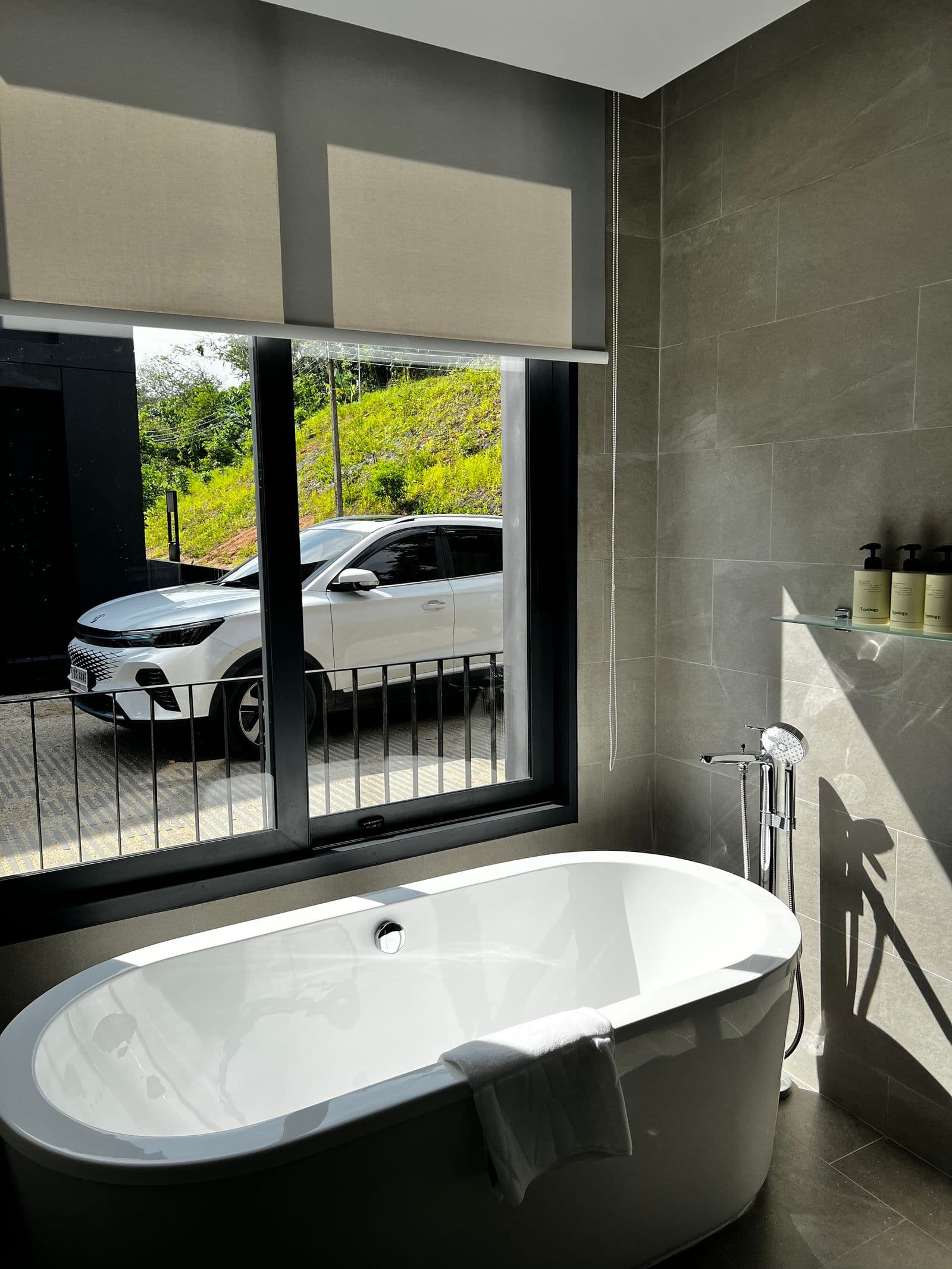 2 bedrooms exclusive lakeside condominium in Kamala, Phuket — photo 4