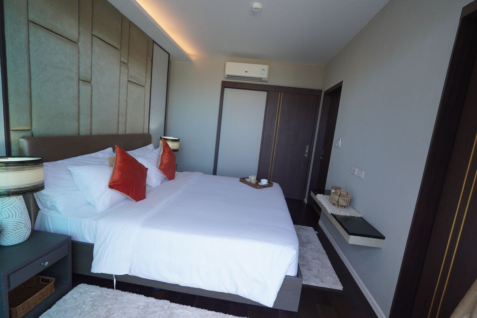 Deluxe ocean view with jacuzzi mida grande resale in Surin, Phuket — photo 5