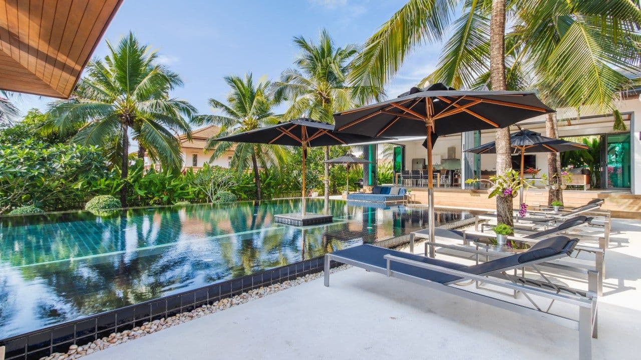 Exquisite Pool Villa with Large Garden in Rawai - 5 beds/4 baths — photo 1