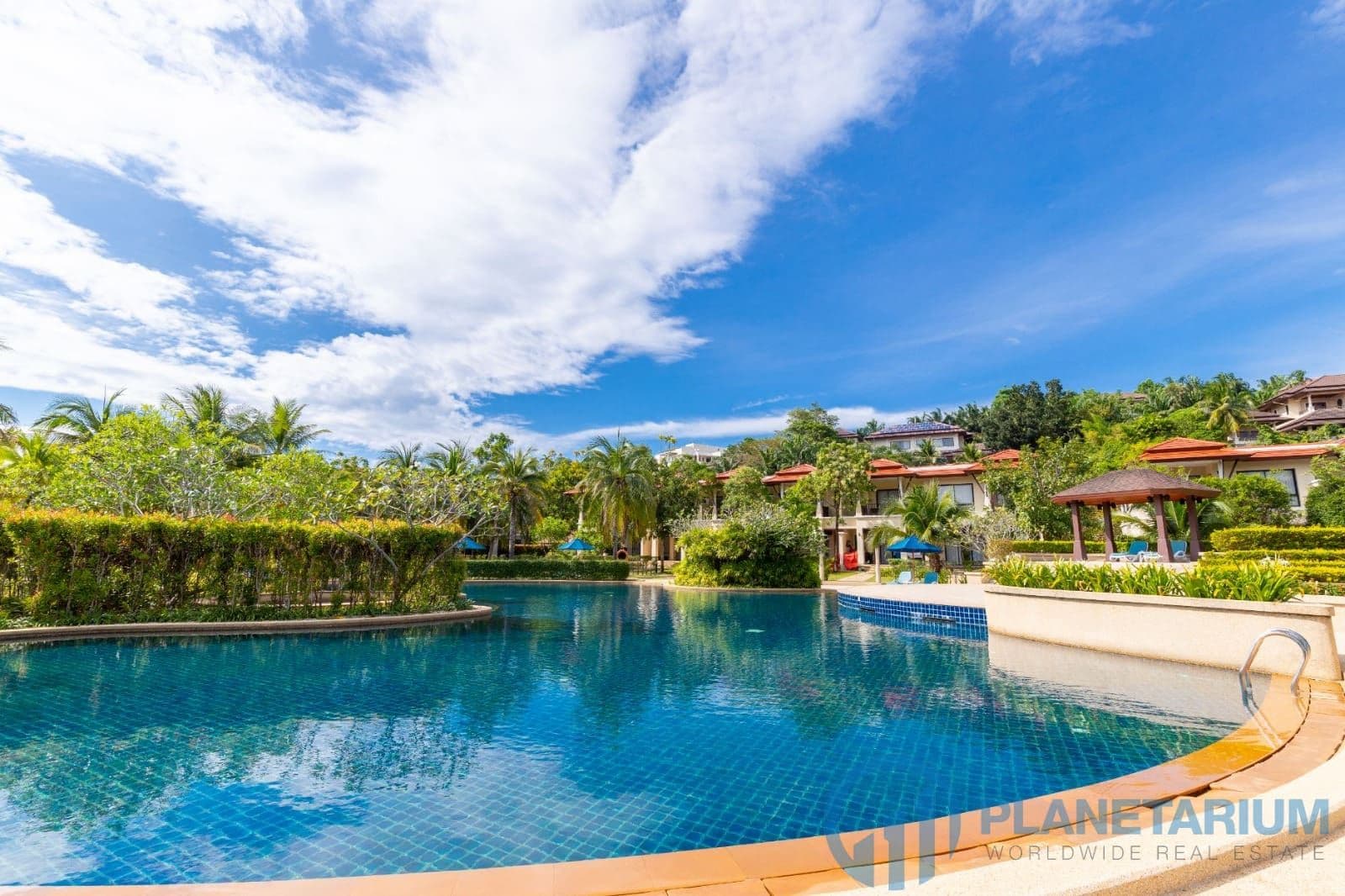 Townhome at laguna village villa resale — photo 1
