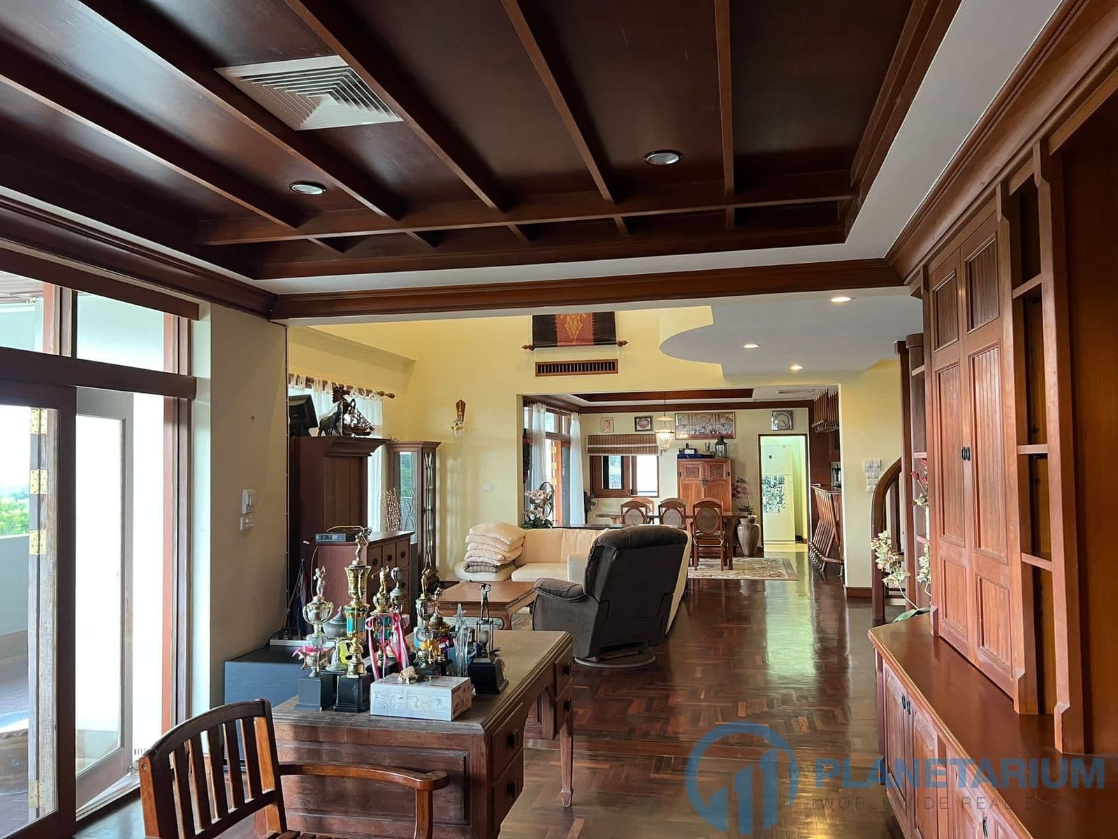 Penthouse in Blue Canyon resale — photo 2