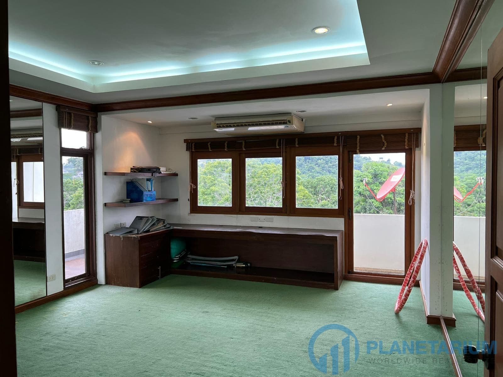 3 bedrooms penthouse in blue canyon resale — photo 3