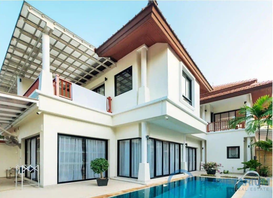 4 Bedrooms Luxury villa in Laguna Resale — photo 3