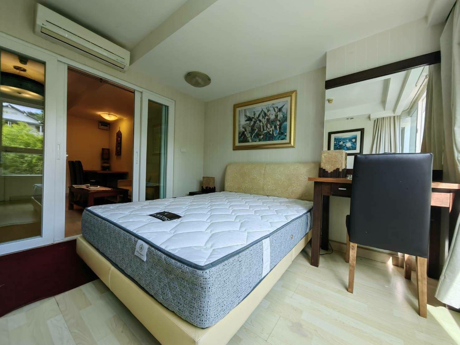 1 Bedroom Royal place for rent — photo 3