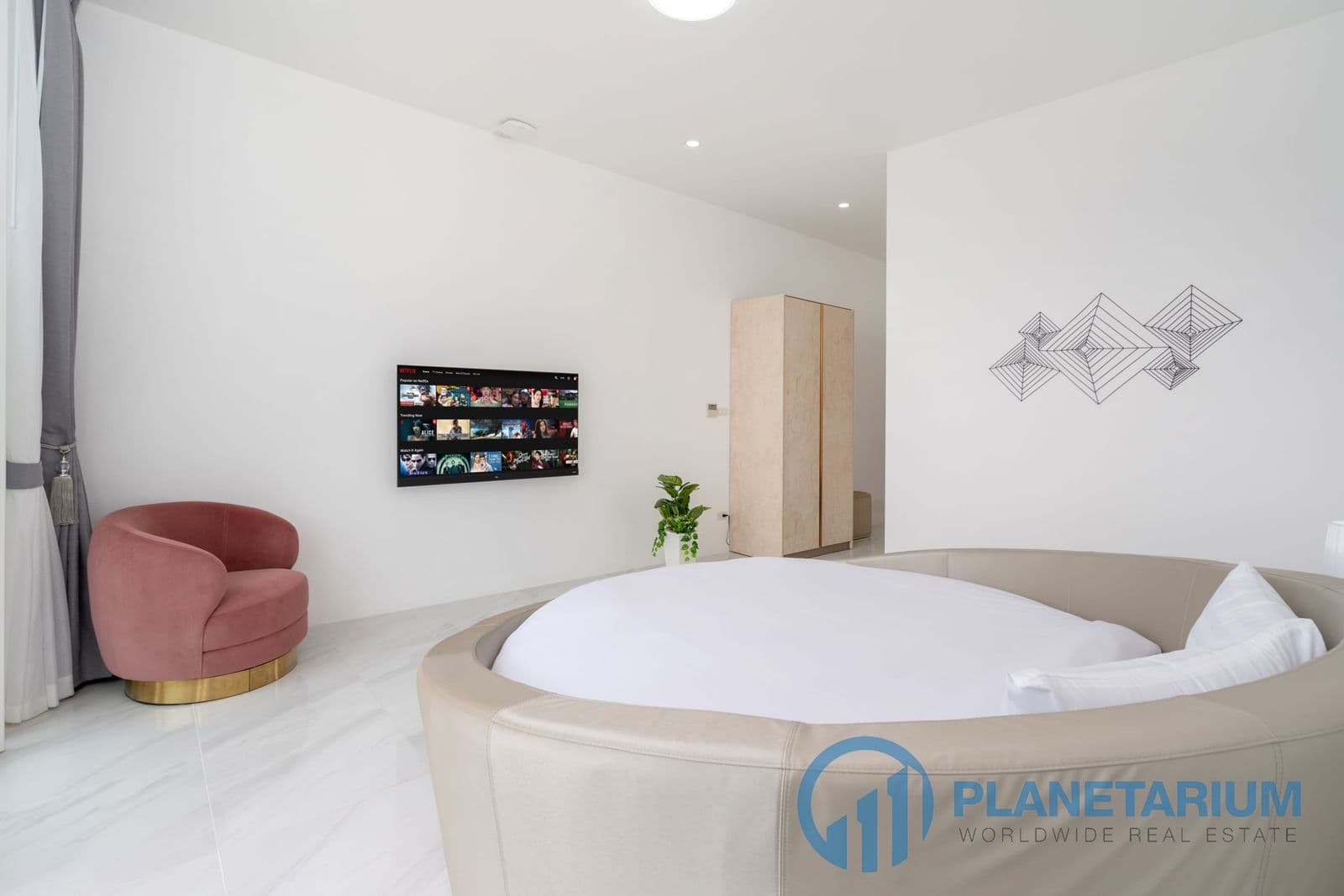 New modern luxury pool villa at patong — photo 5