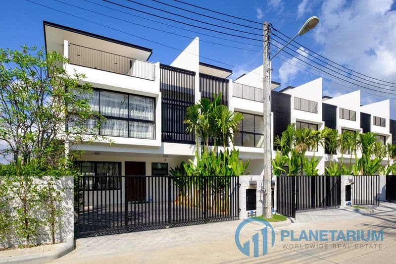 3 Bedrooms for rent at laguna — photo 1