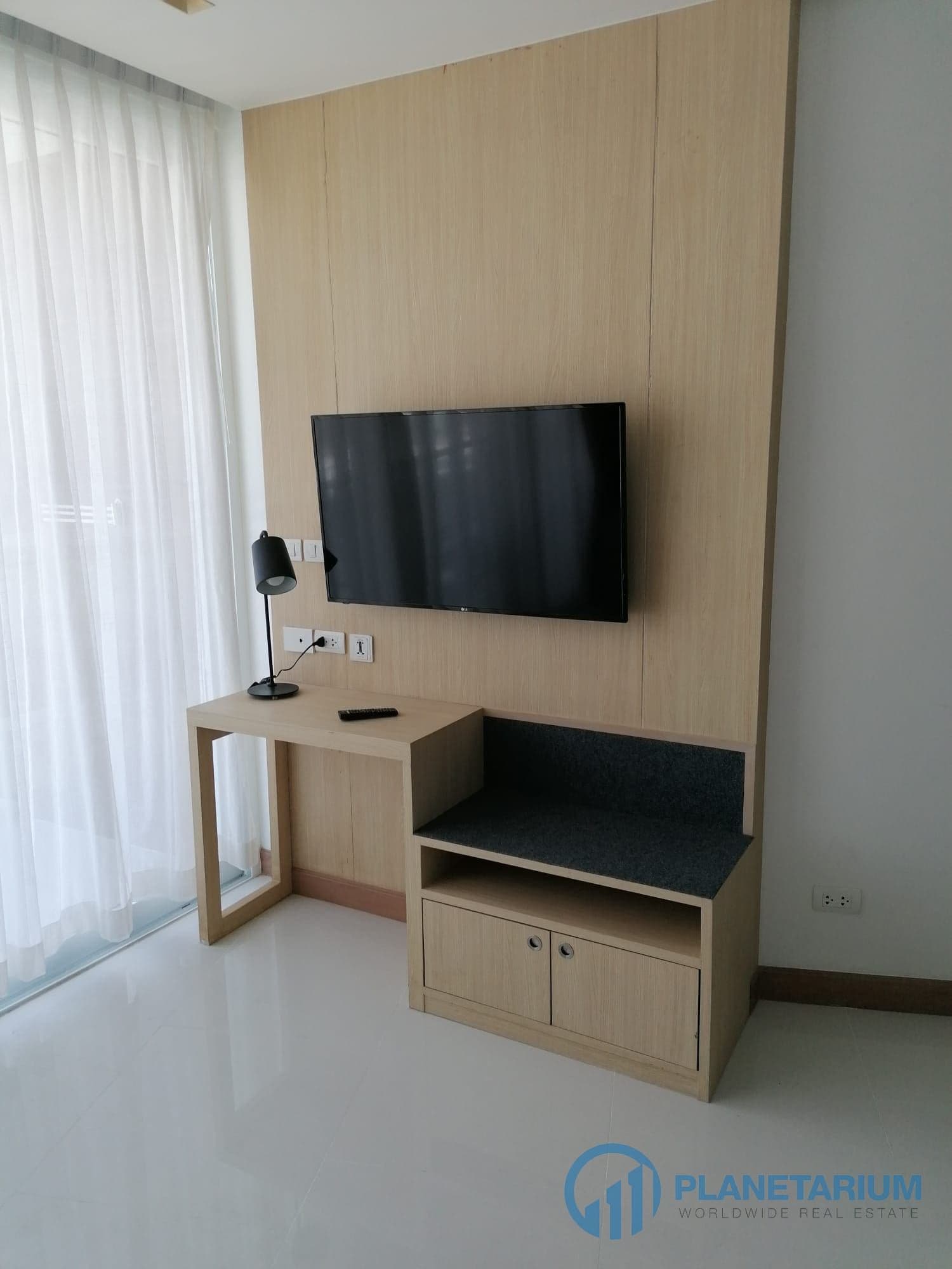 2 one bedroom suites with seaview resale — photo 4