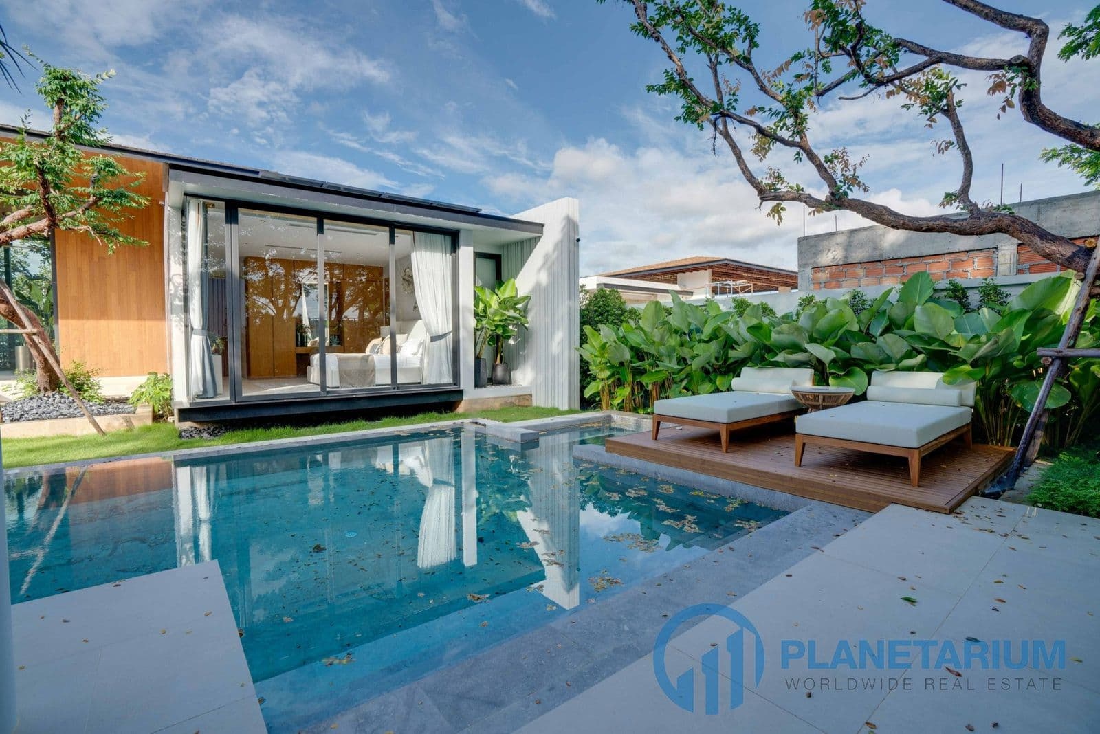 4 Bedrooms Botanica Floresta resale — photo 1