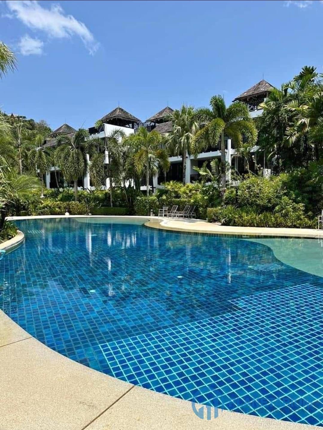 2 Bedrooms apartment on bangtao resale — photo 1