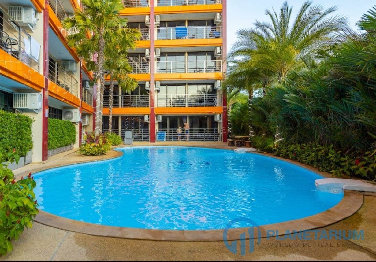 1 bed naiharn condo resale — photo 2