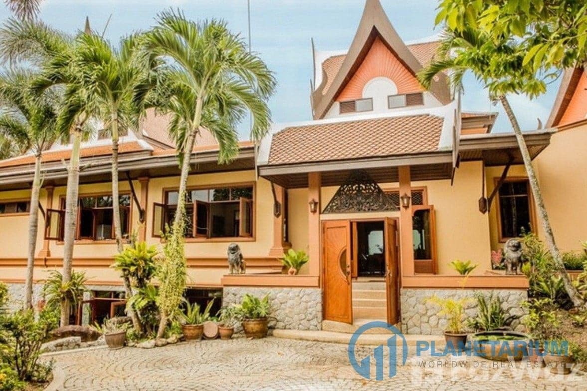 Luxury Thai – Style villa layan beach resale — photo 2