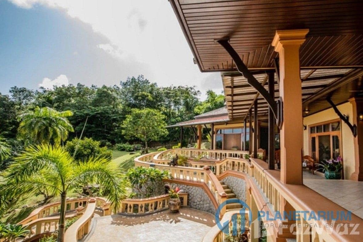 Luxury Thai – Style villa layan beach resale — photo 3