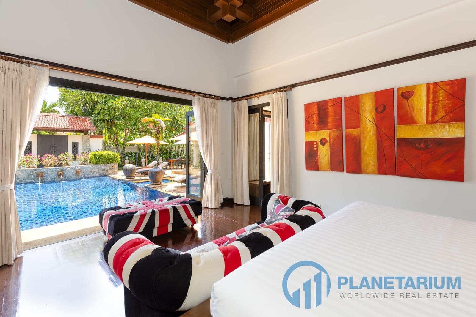 4 Bedrooms Pool villa  Sai Taan resale — photo 4