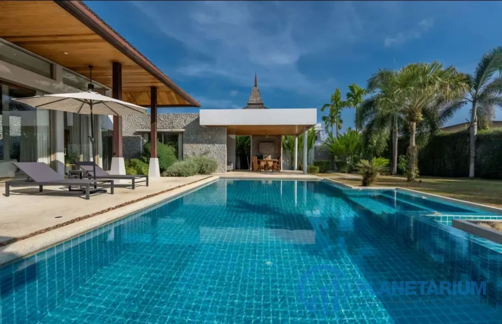 4 Bedrooms Botanica for rent — photo 2