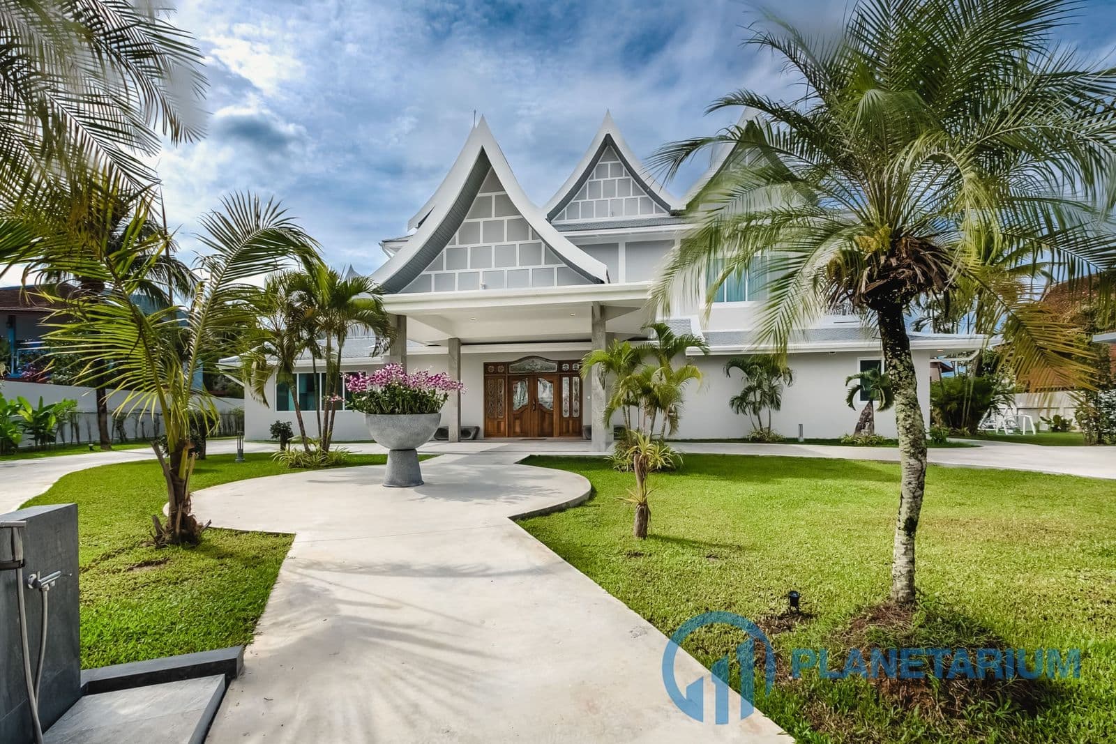5 Bedrooms Dolce Villa for rent — photo 3