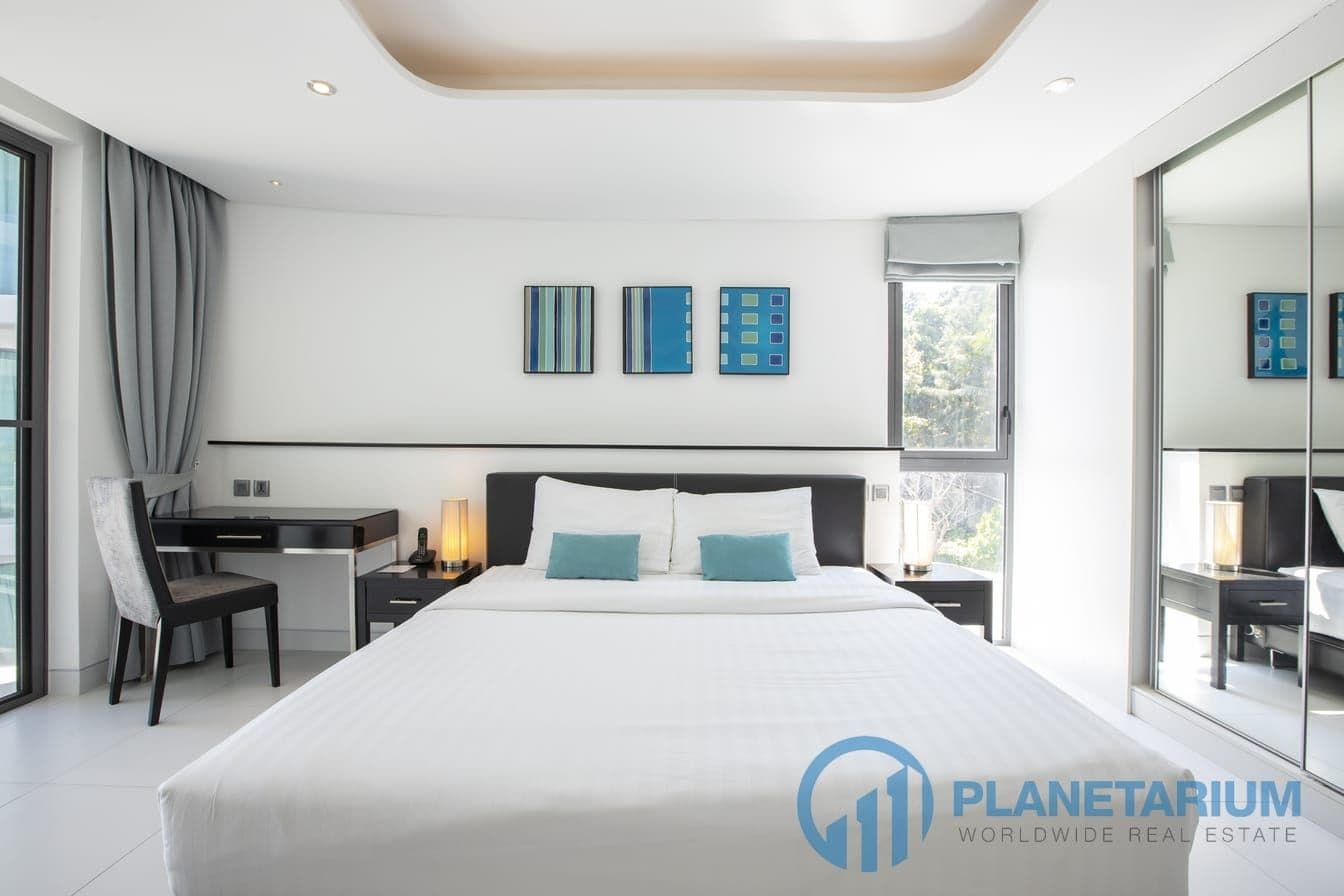 1 Bedroom with seaview absolute twinsand resale — photo 4