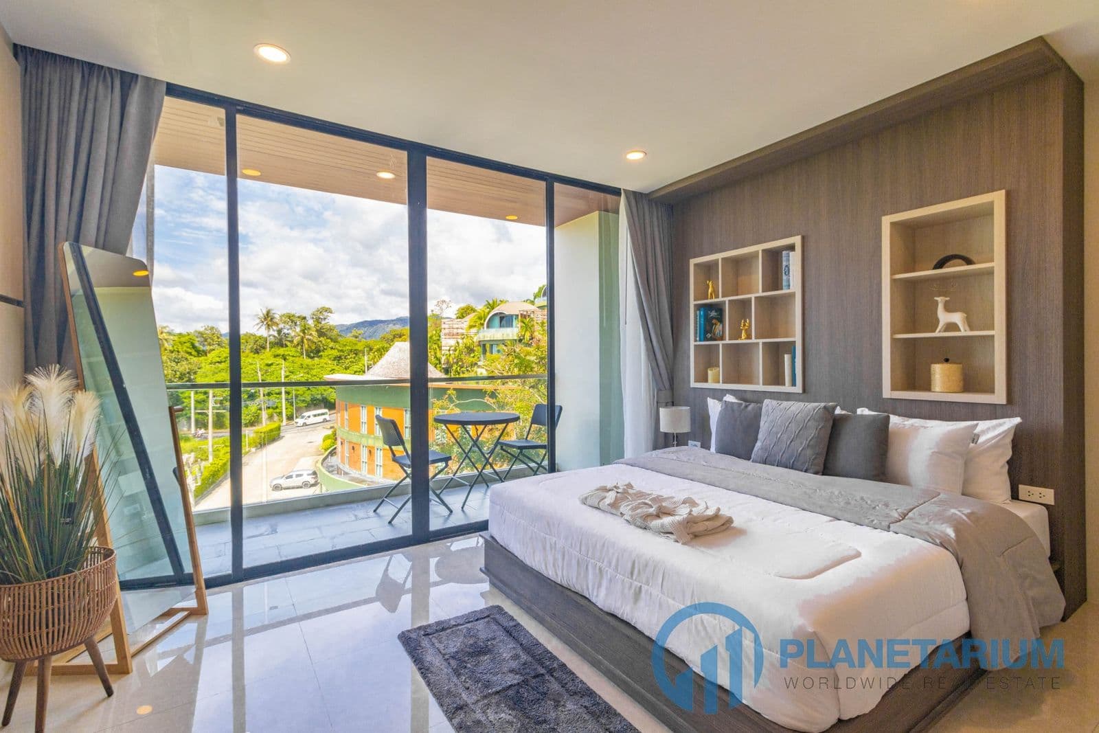 Studio seaview Viva patong condo resale — photo 1