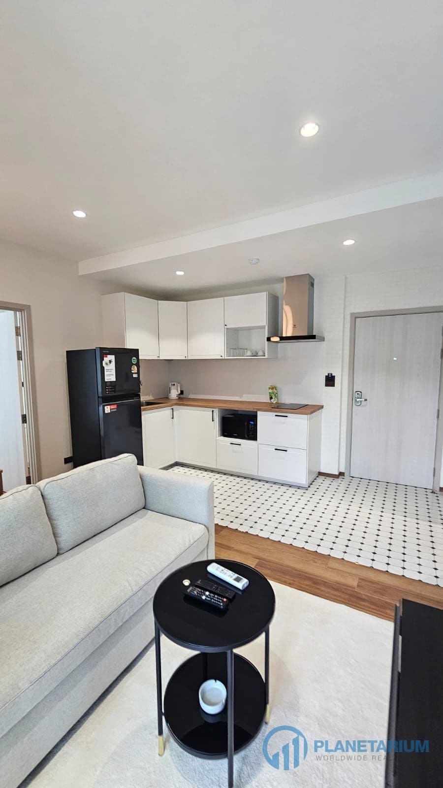 2 Bedrooms Pool View Ttitle Halo 1 resale — photo 1