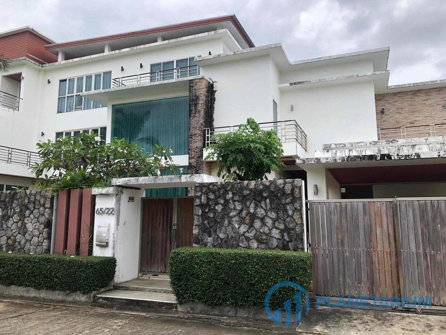 6 Beds / 7 Baths Private pool villa Chalong resale — photo 1