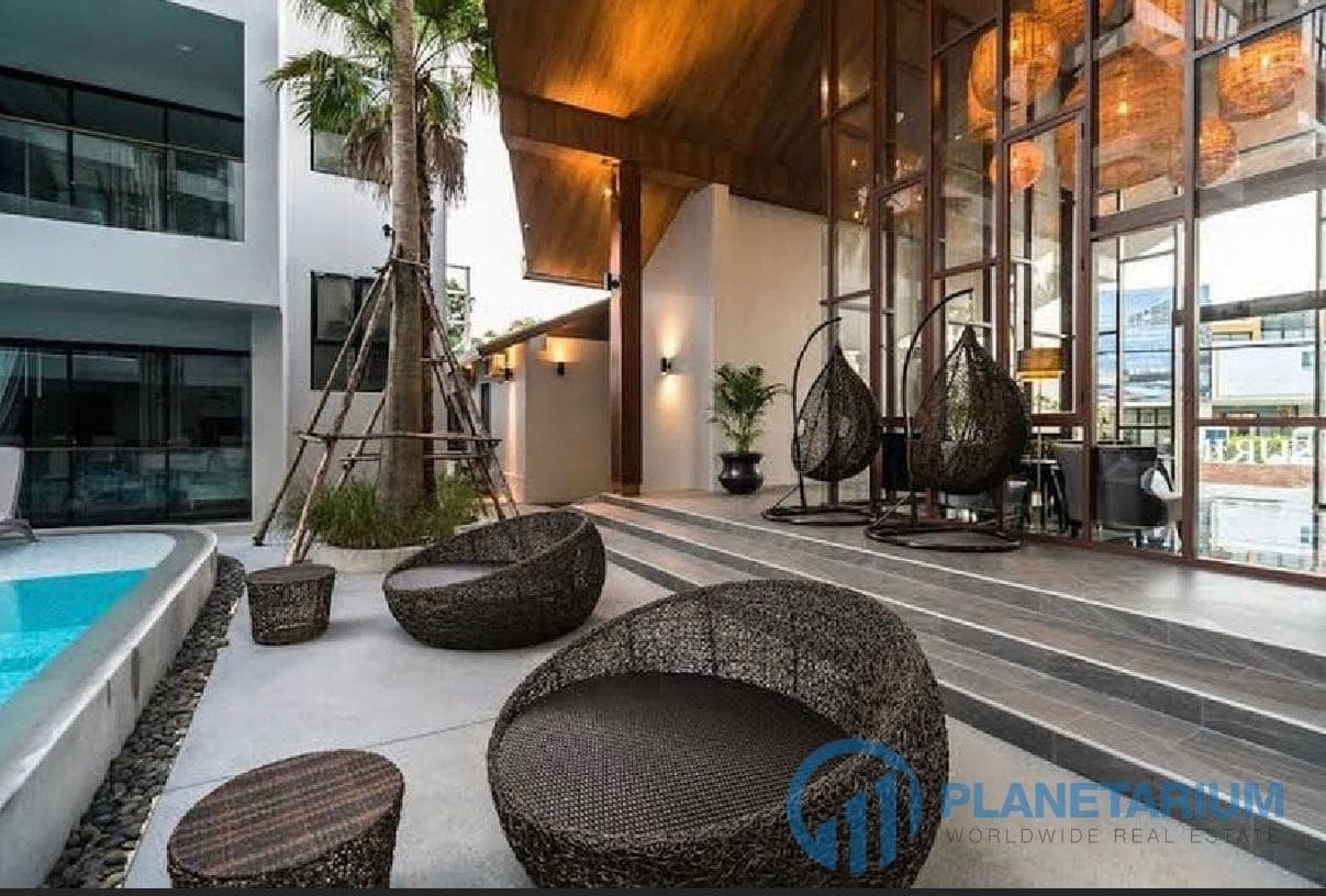 1 Bedroom Palmyrah Surin Resale — photo 3