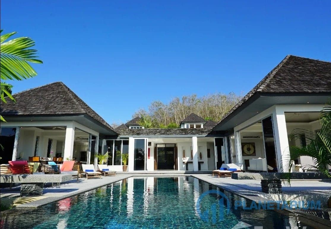 4 Bedrooms Sunset Seaview villa for rent — photo 2
