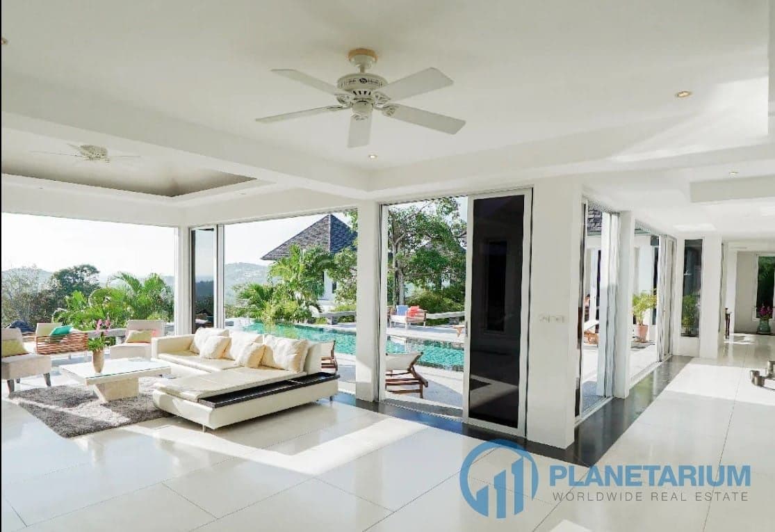 4 Bedrooms Sunset Seaview villa for rent — photo 3