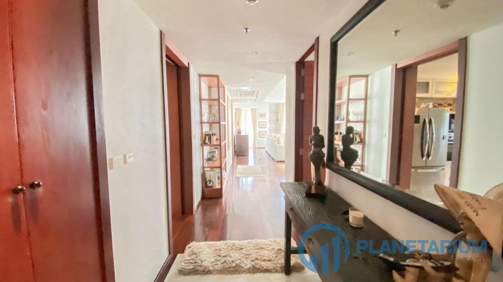 3 Bedrooms Royal Marina Resale — photo 5
