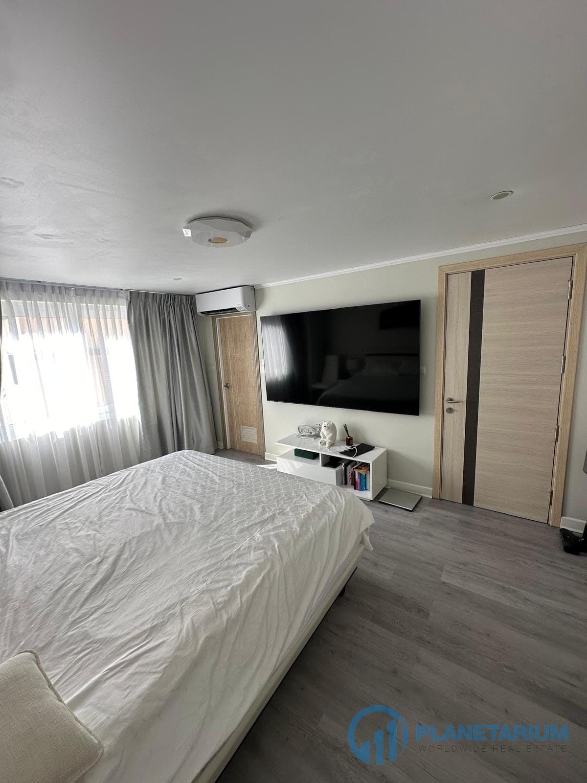 2 Bedrooms near naiharn beach resale — photo 5