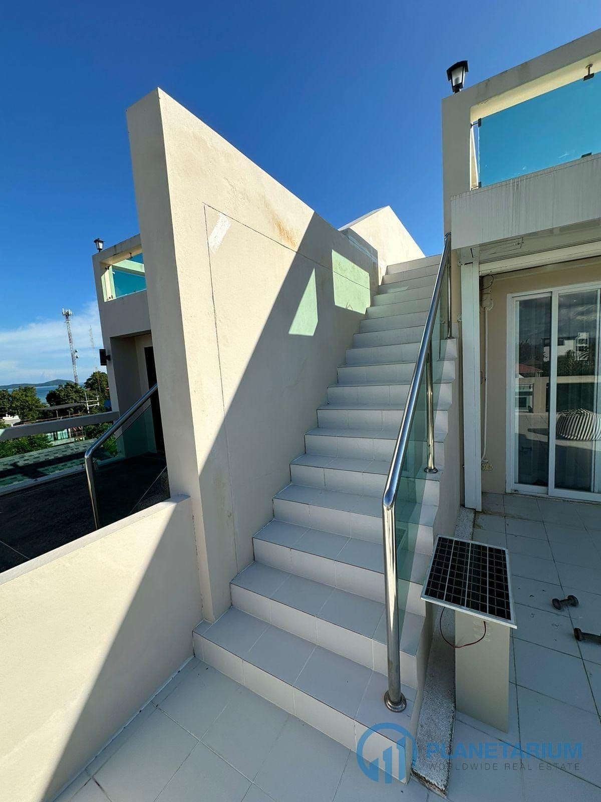2 Bedrooms near naiharn beach resale — photo 3