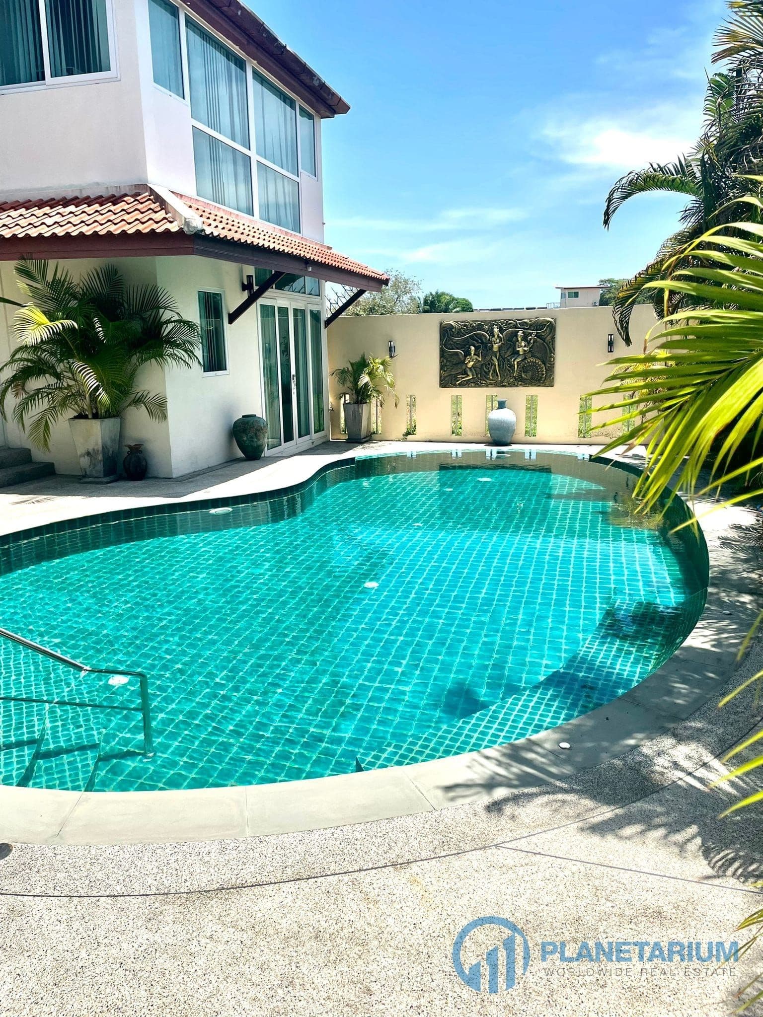 5 Beds villa near rawai for rent — photo 1