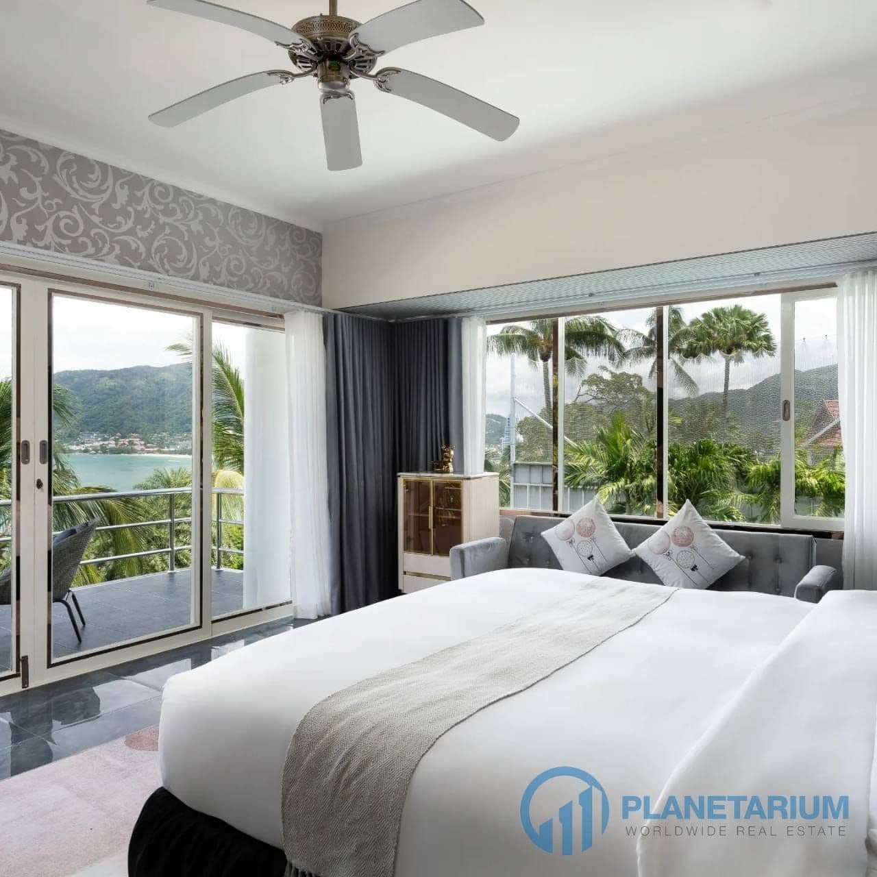 5 bedrooms ocean view villa resale — photo 4