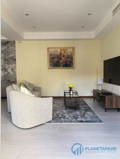 3 Bedrooms Laguna townhome resale — photo 5