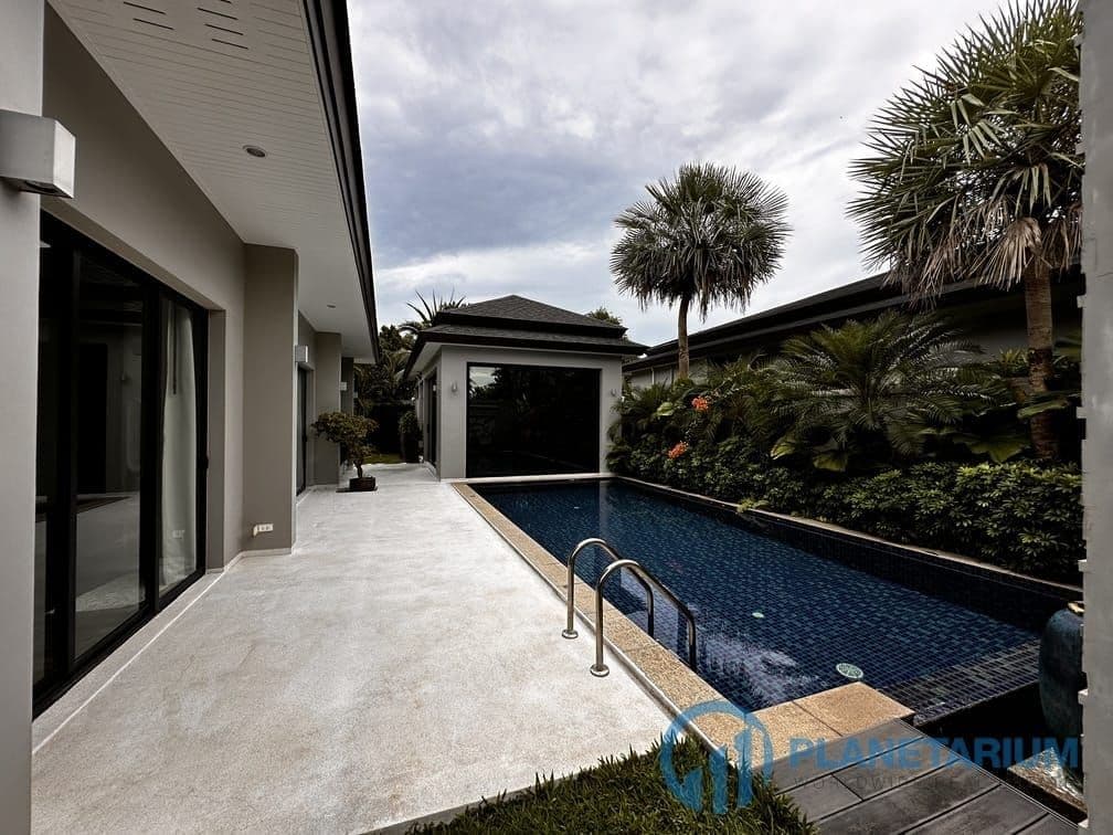 4 Bedrooms Peykaa pool villa resale — photo 2