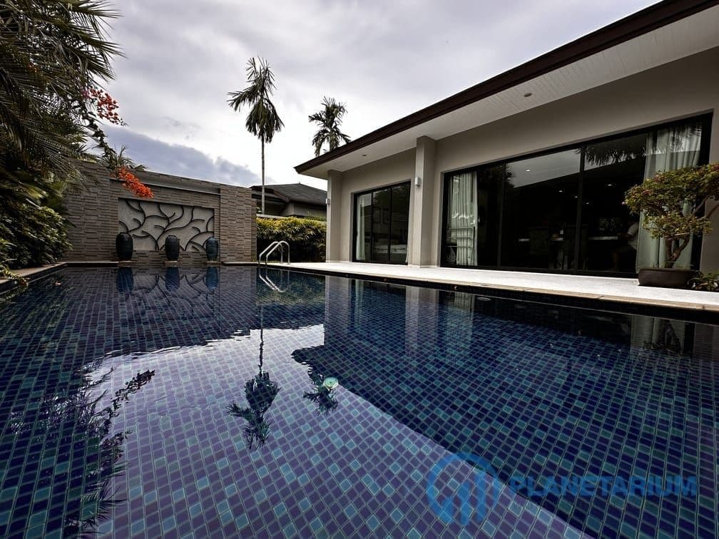 4 Bedrooms Peykaa pool villa resale — photo 1
