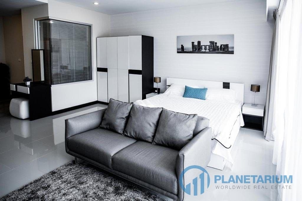 Studio Corner Chic condominium Resale — photo 4