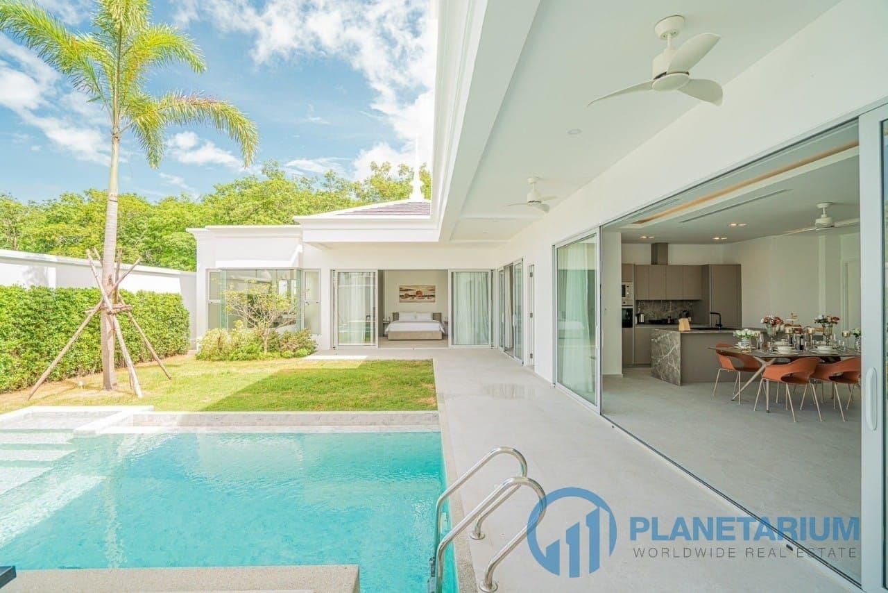 Luxurious 5 Bedroom Pool Villa for sale — photo 4