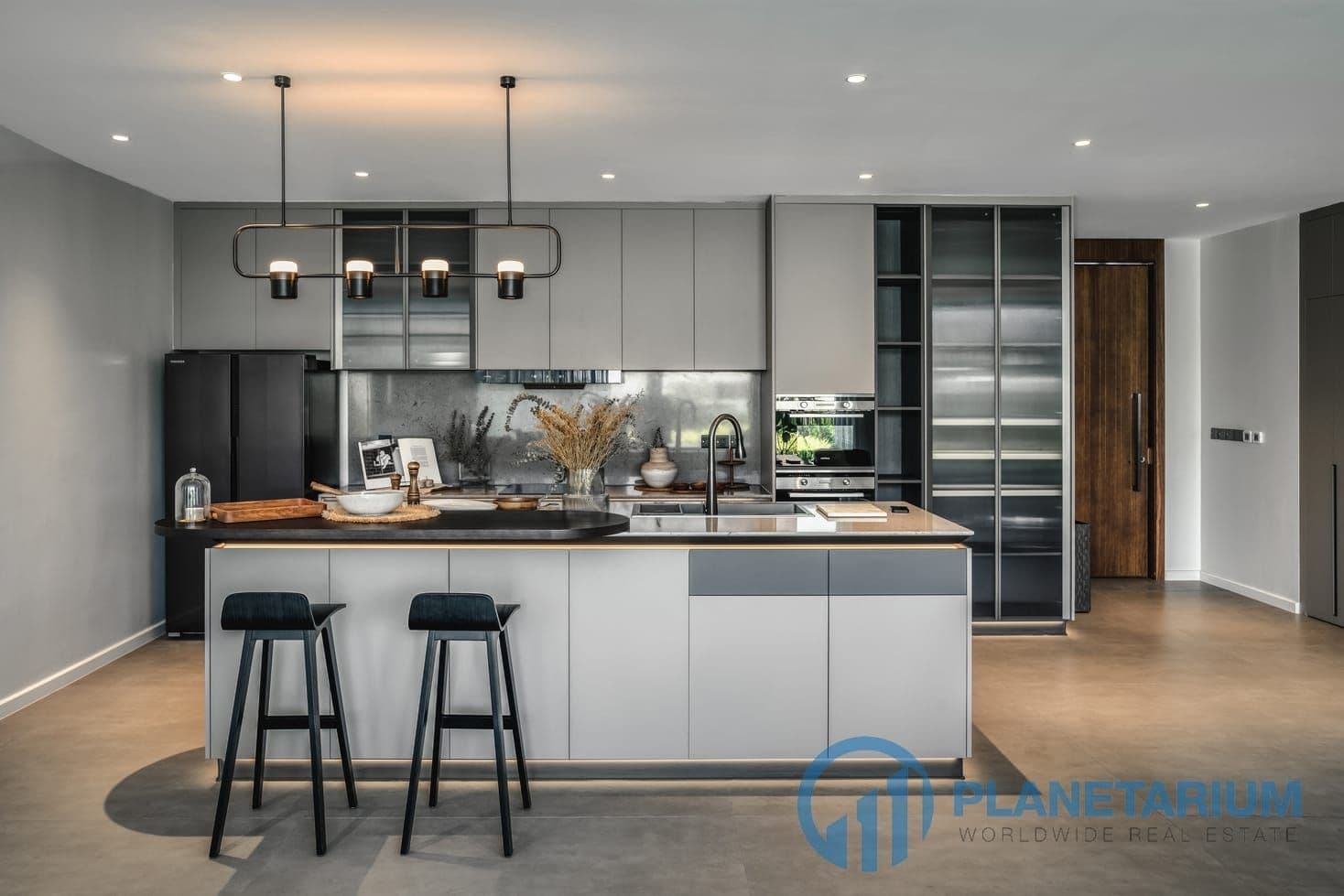 4 beds/4 baths clover residence resale — photo 2