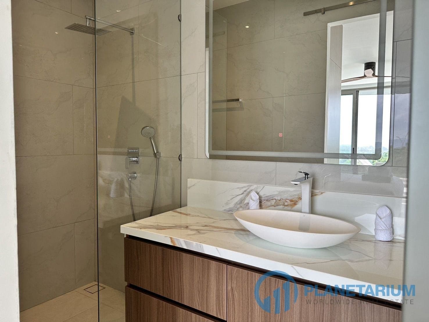 2 Bedrooms Andamaya Surin Resale — photo 3