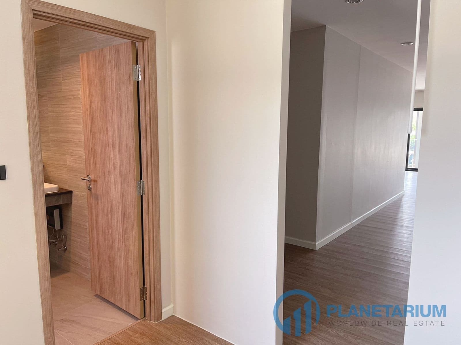 Commercial space for rent near boat avenue — photo 4