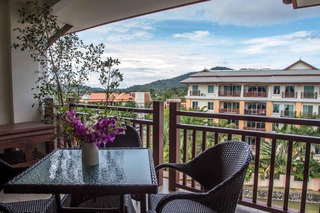 Spacious Apartment in Nai Harn Condo — photo 2