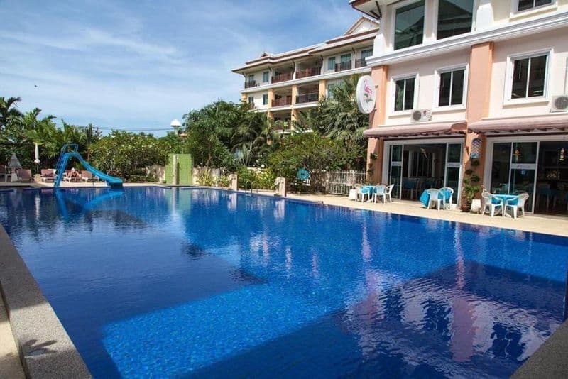 Spacious Apartment in Nai Harn Condo — photo 1