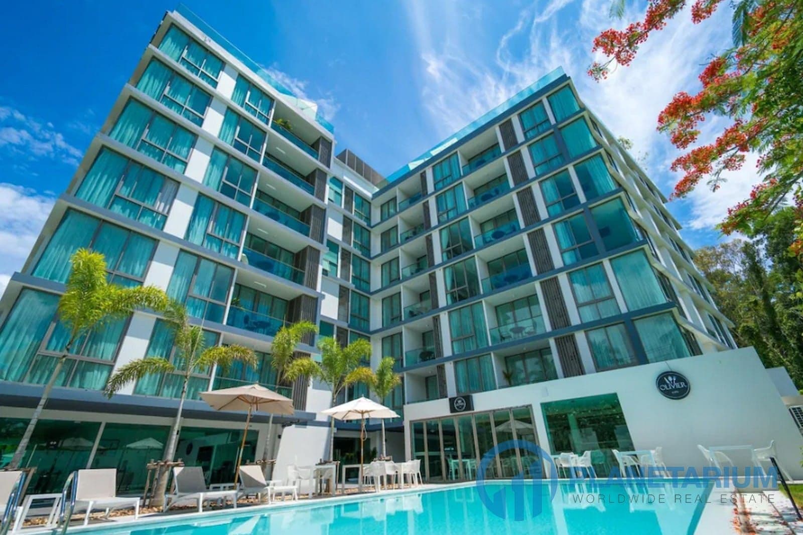 2 bed Oceanstone Condominium Resale — photo 2