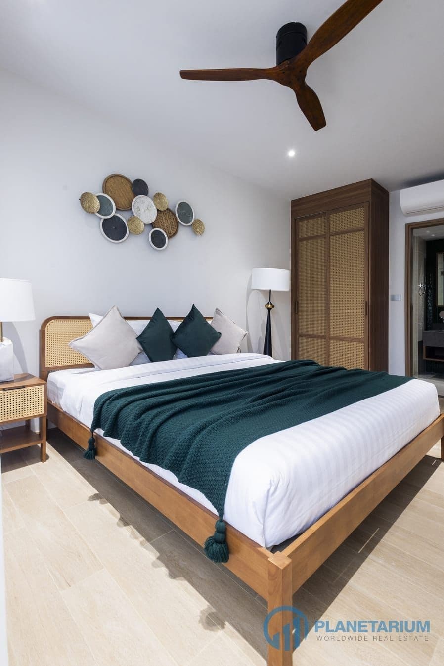 2 Bedroom Laguna beachside Rent — photo 1