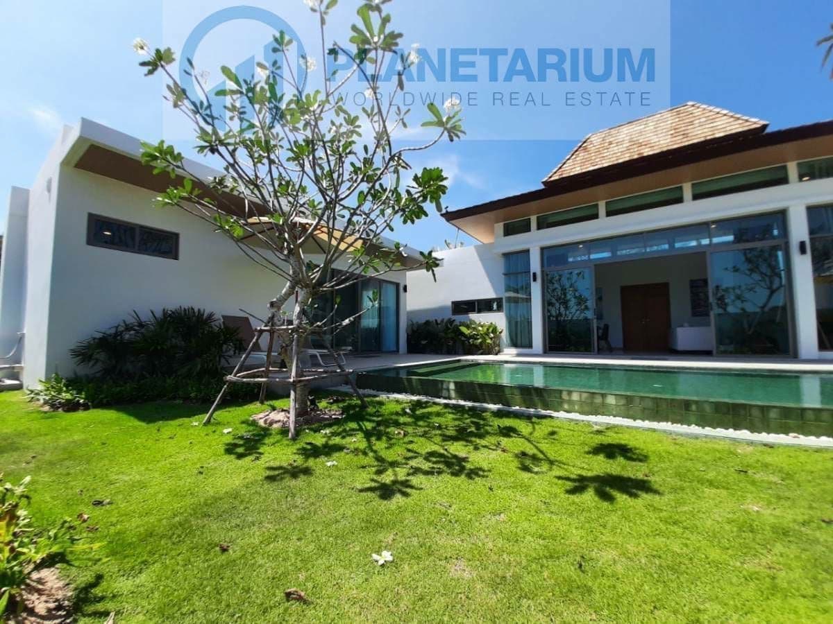 Luxury villa in an exclusive area — photo 3