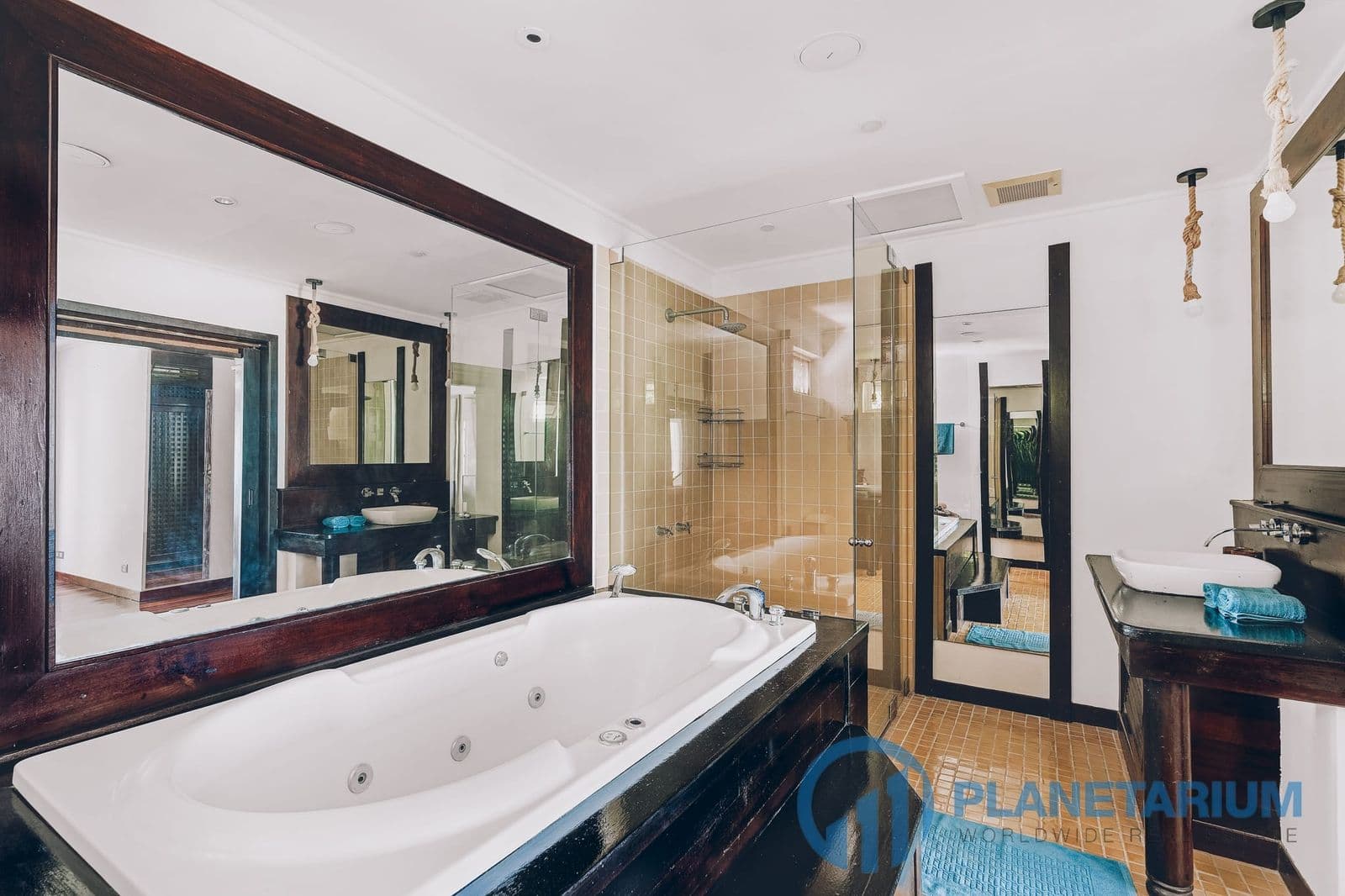 Beachfront Villa at Koh Samui — photo 3