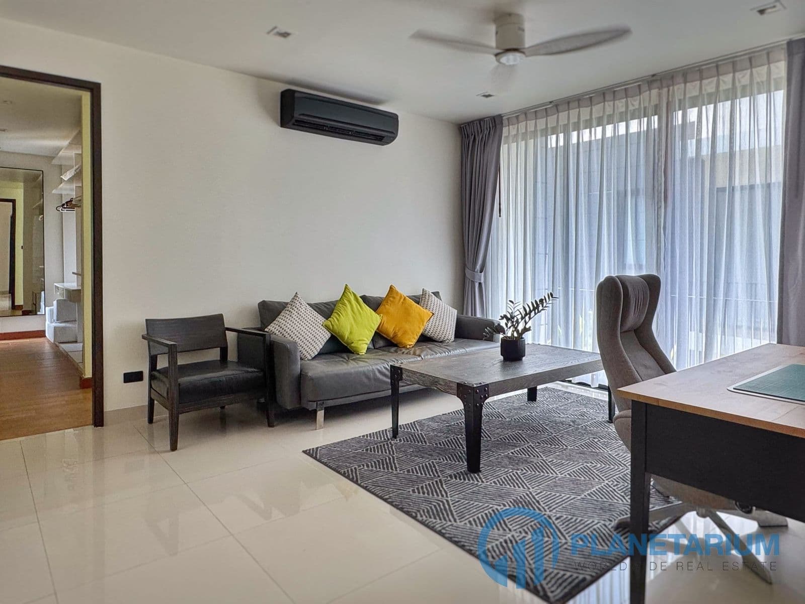 5 Bedroom Laguna park rent — photo 1