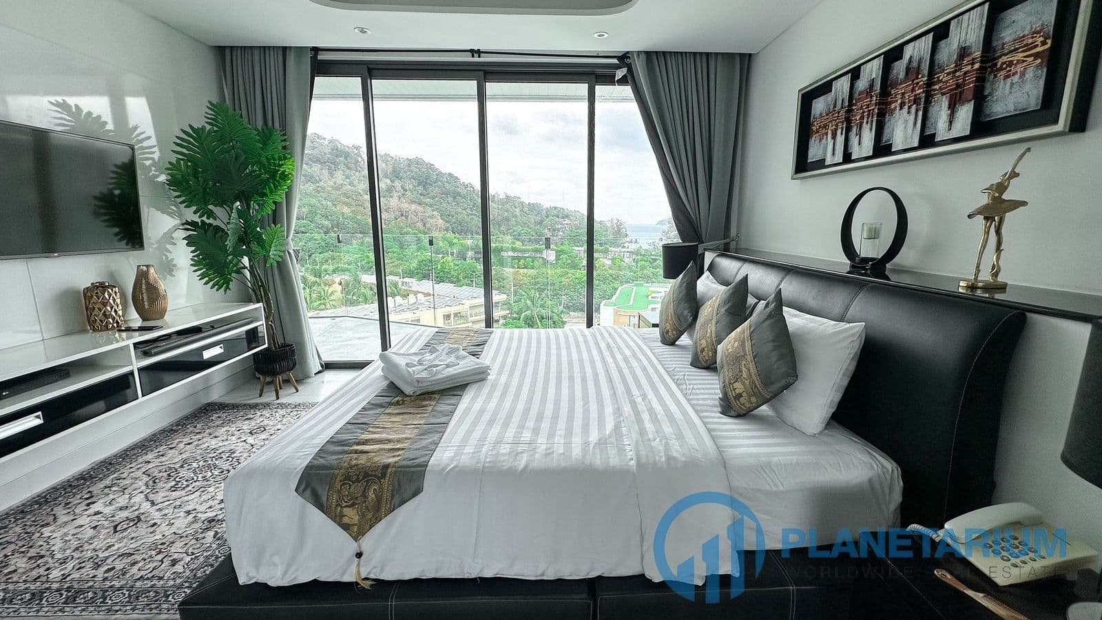 Twinsand Luxury Penthouse Resale — photo 1