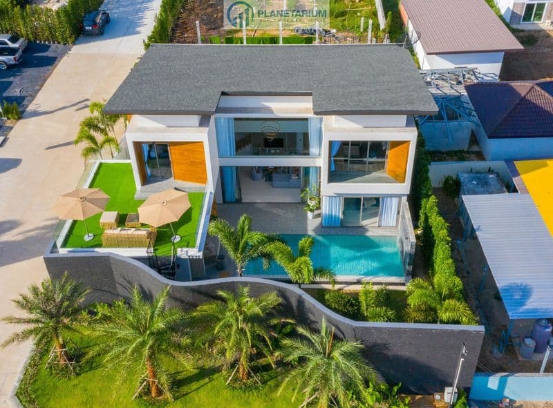 Villa in Bang Tao Beach — photo 1