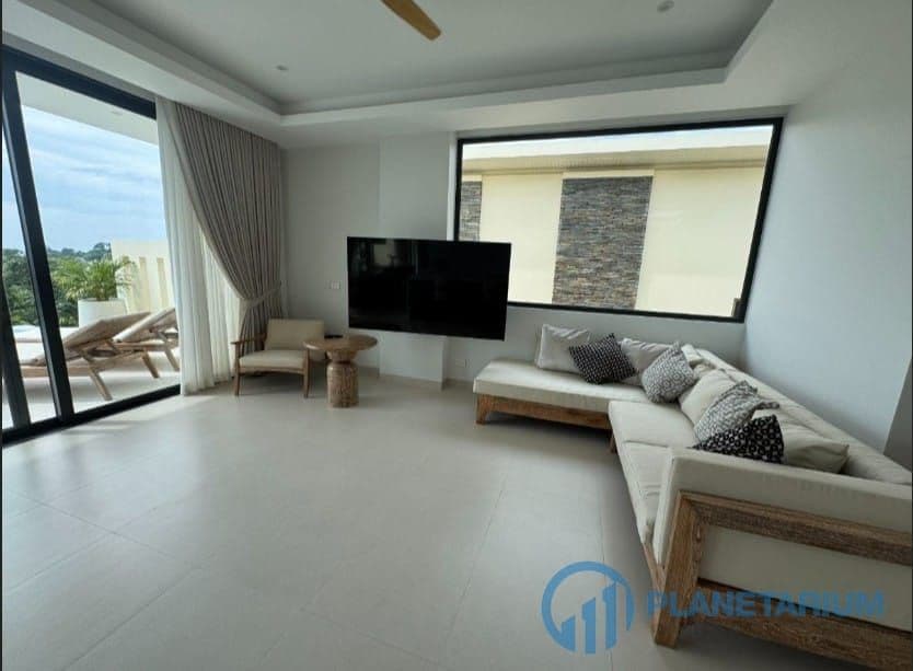 4 Bedrooms Mandarin Villa resale — photo 4