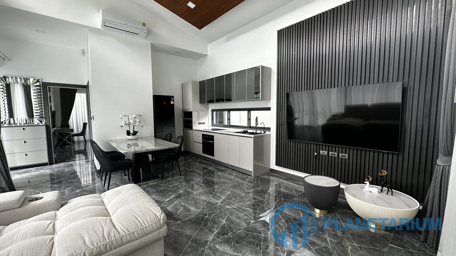 2 Beds / 2Baths Crystal Villa — photo 5